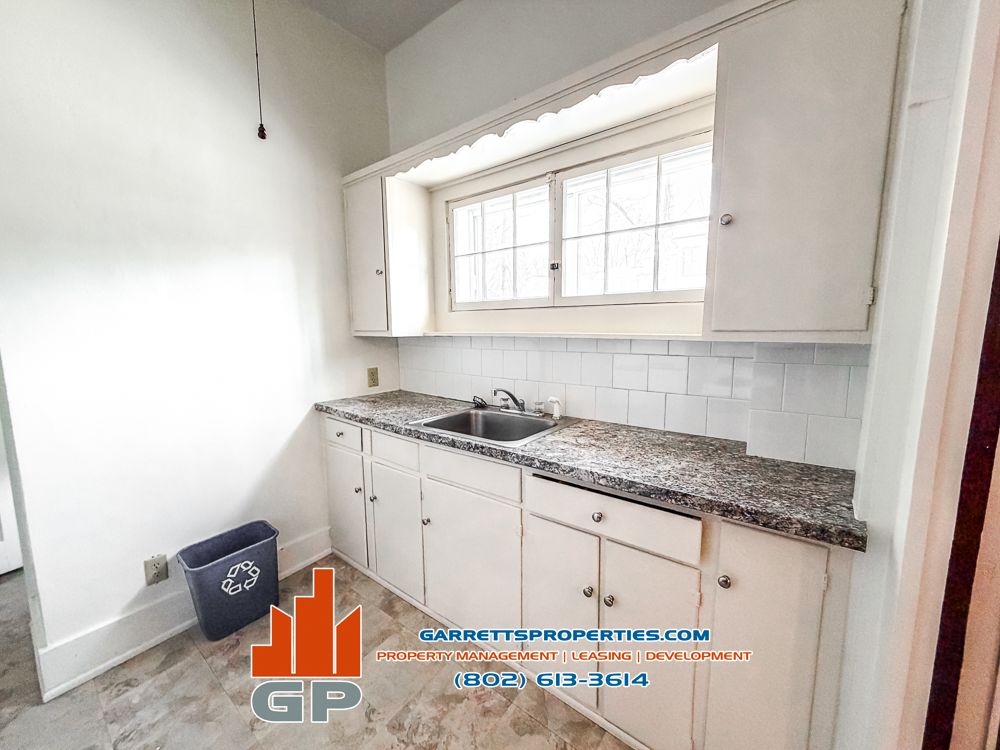 10 Loomis Street - Photo 4 of 8