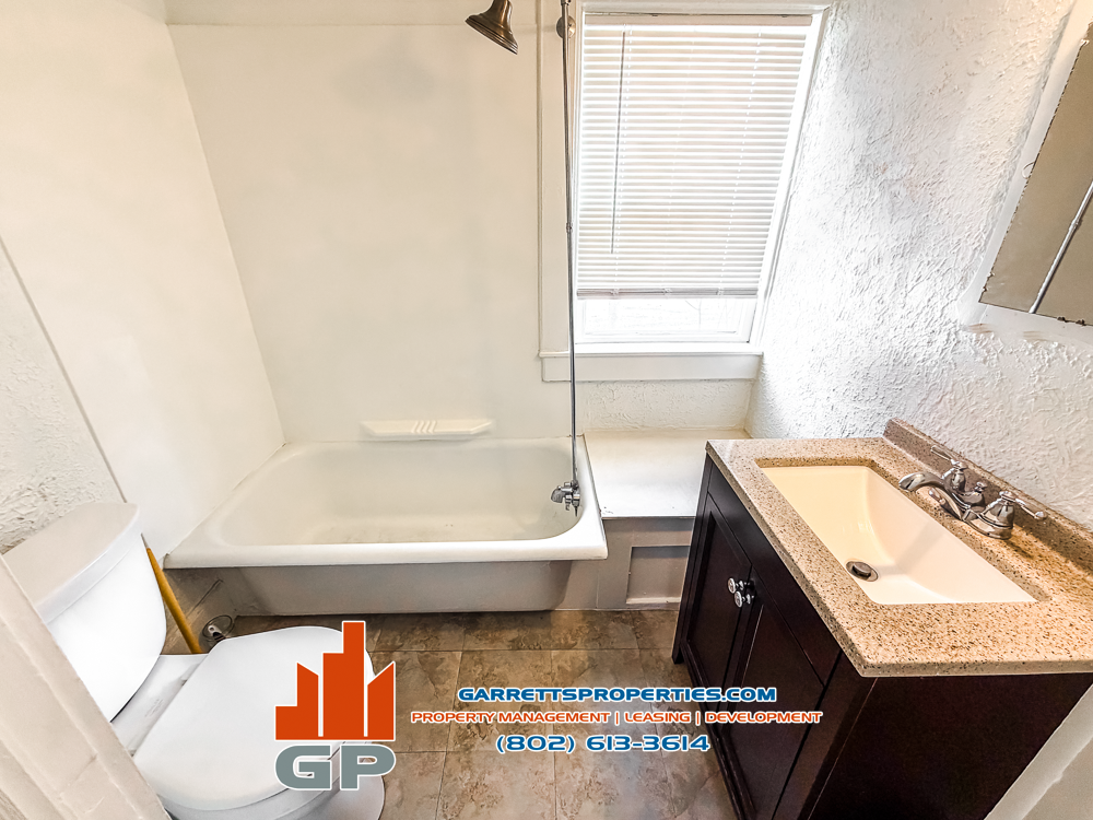 10 Loomis Street - Photo 6 of 8