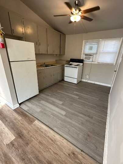 1605 Randolph Avenue Southeast - Photo 3 of 5