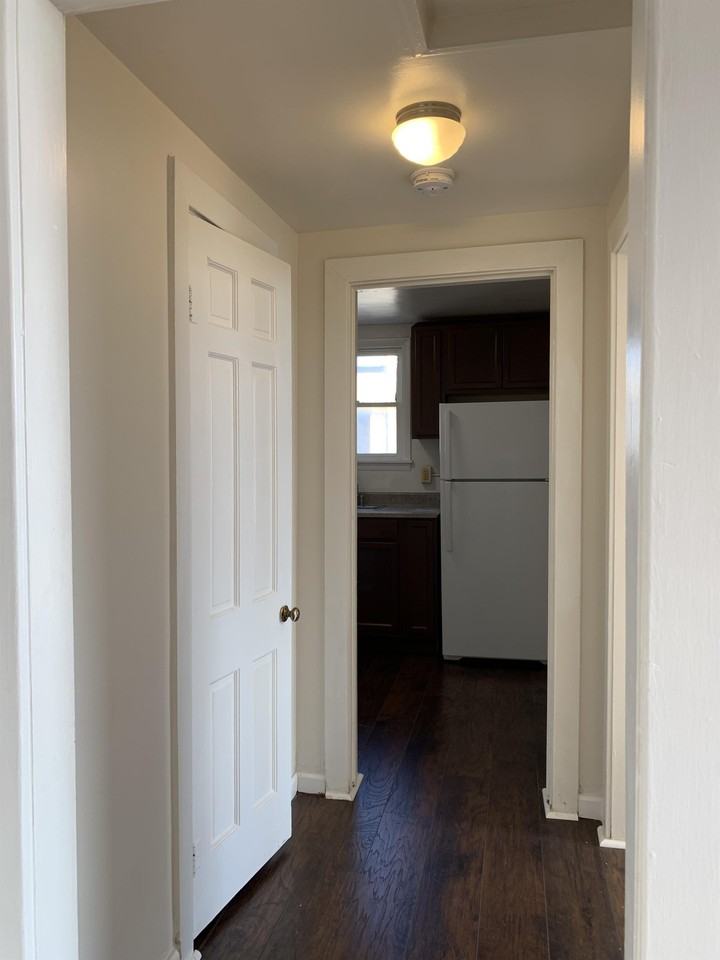 214-216 N Queen St - Photo 2 of 5