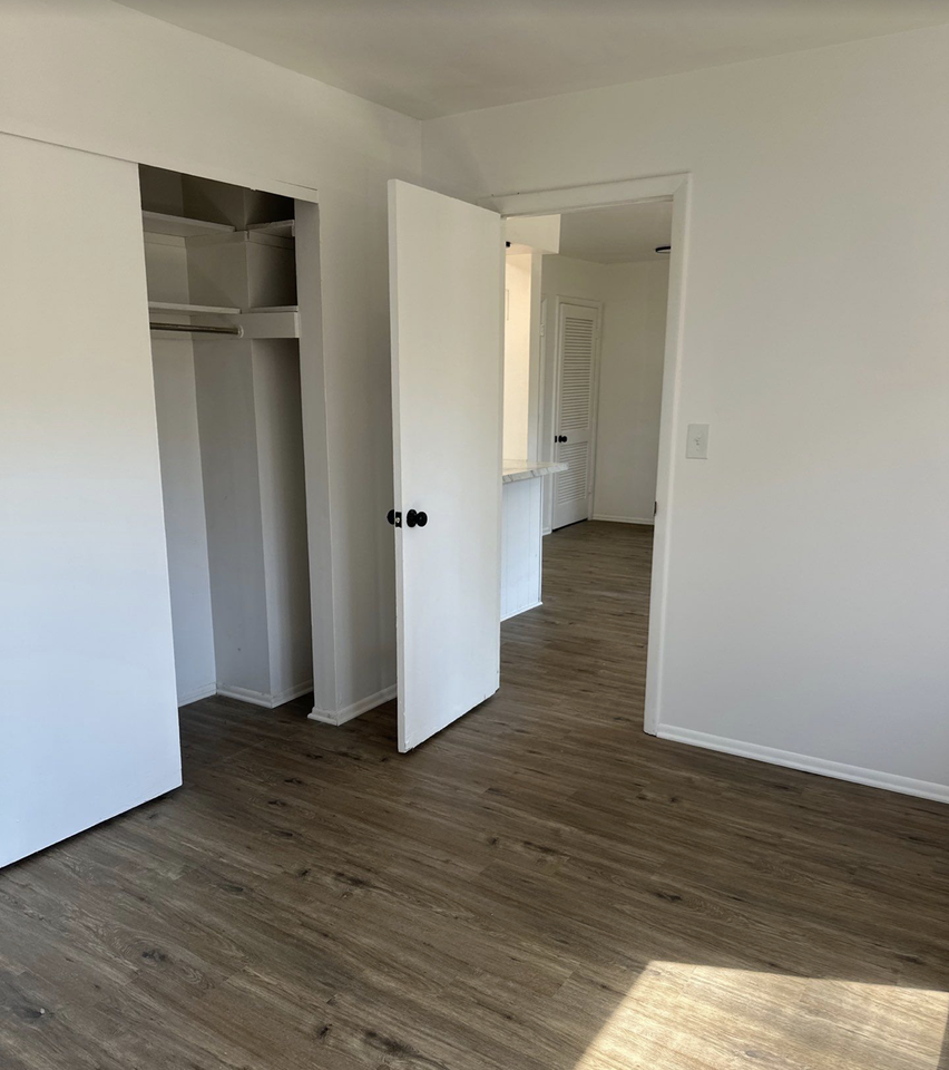 2526 Revere Avenue - Photo 5 of 12