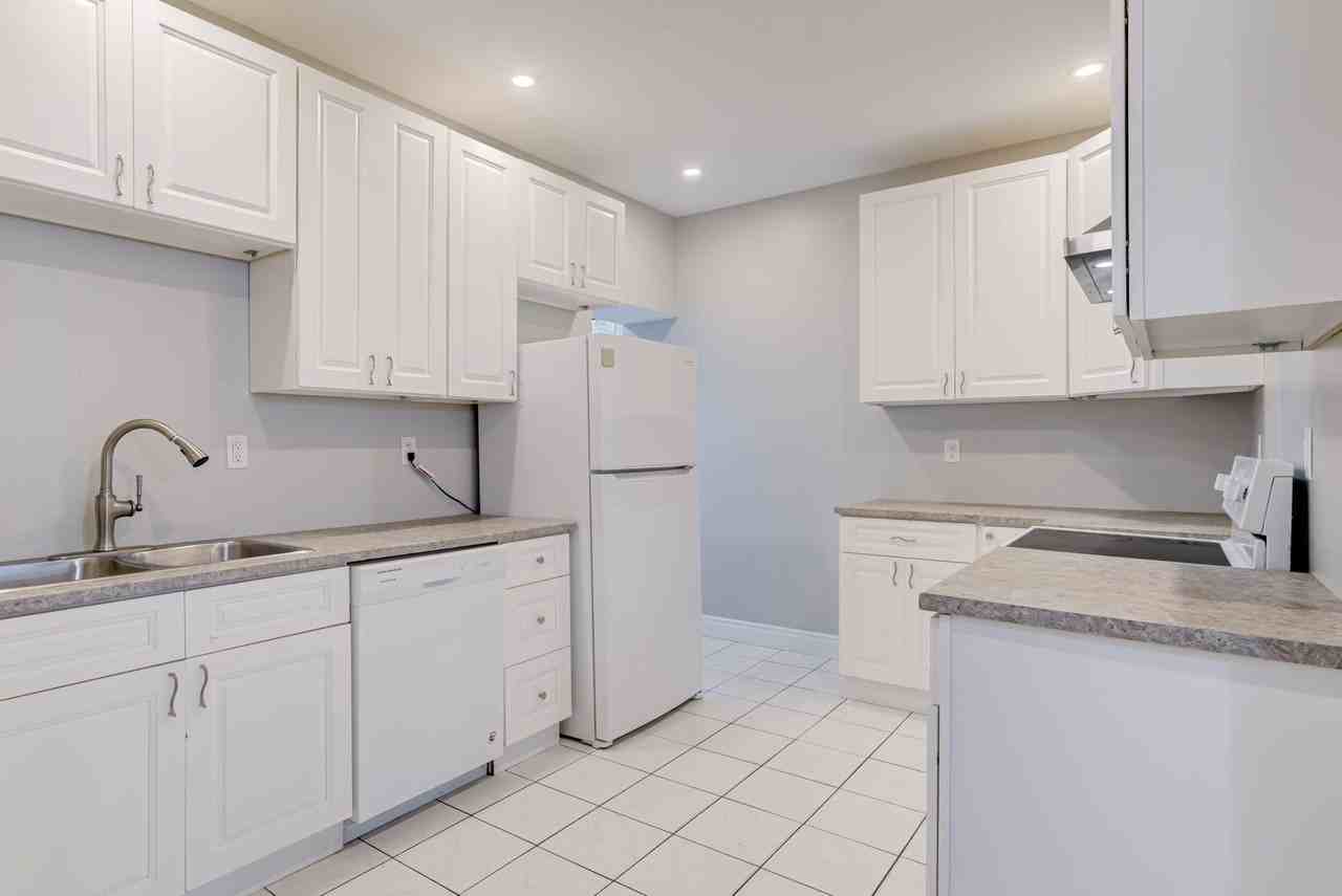 47 Harvey St #MAIN - Photo 5 of 21