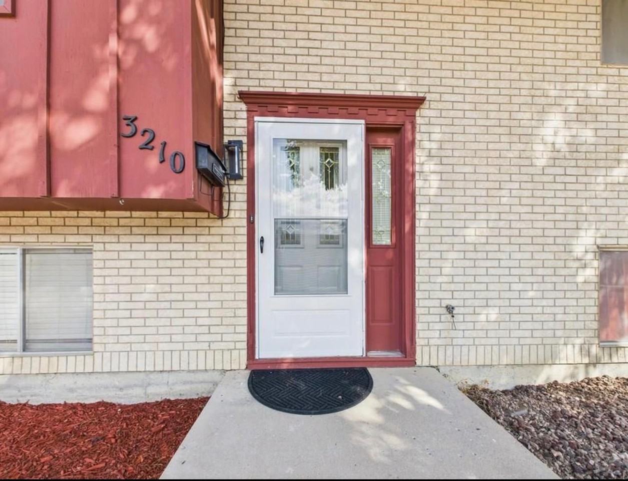 3210 Shalimar Ter - Photo 3 of 18