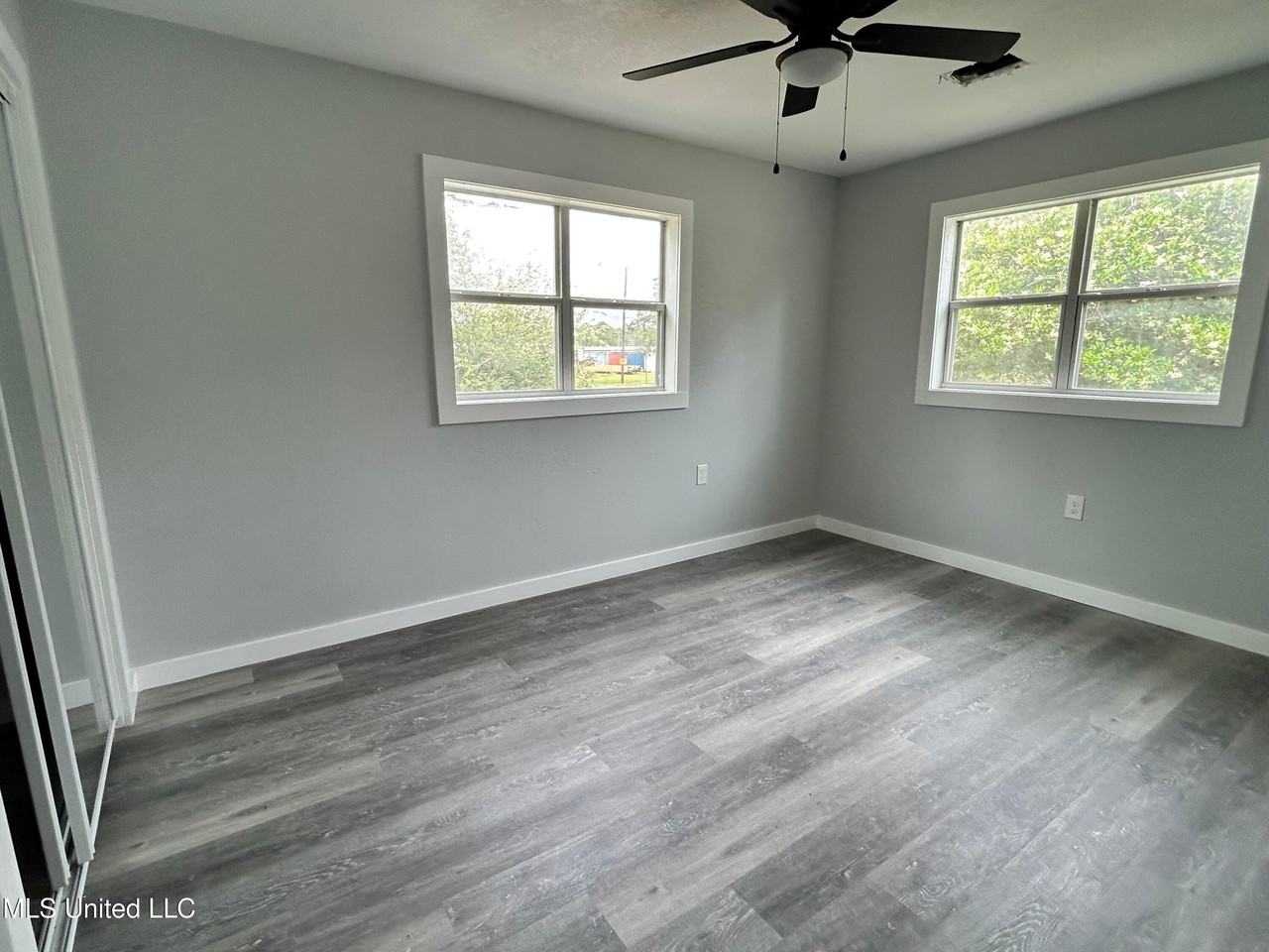 2619 18th Ave - Photo 5 of 9