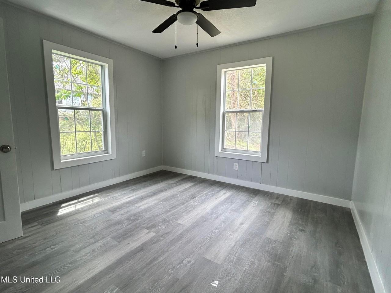 2619 18th Ave - Photo 7 of 9