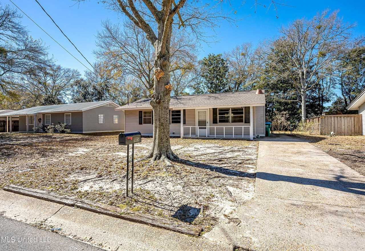 105 Hickory Dr - Photo 3 of 31