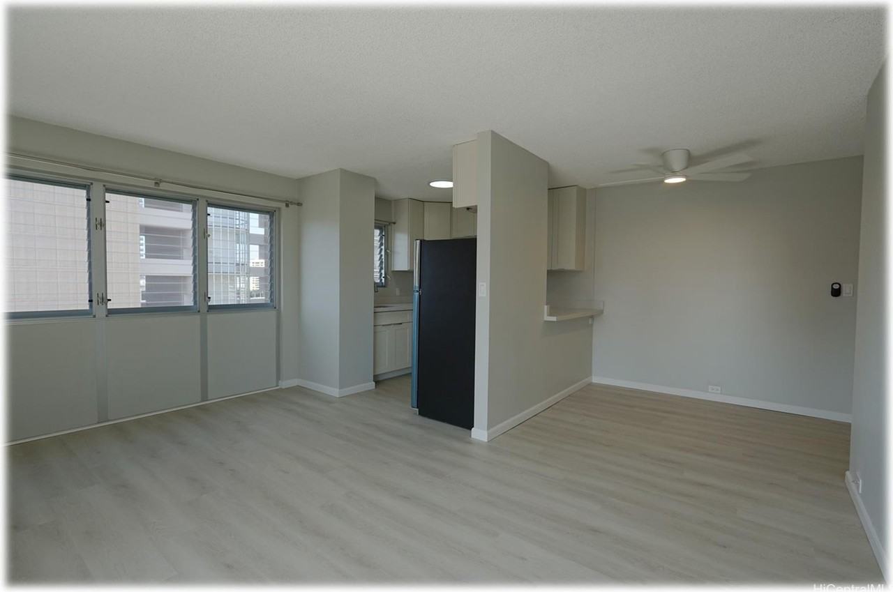 509 University Ave #1004 - Photo 2 of 21