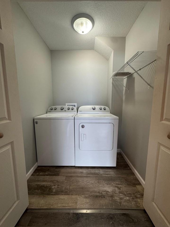 419 N Cory St - Photo 4 of 10