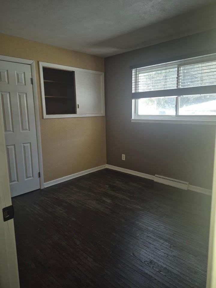 5442 Yermo Dr - Photo 7 of 19