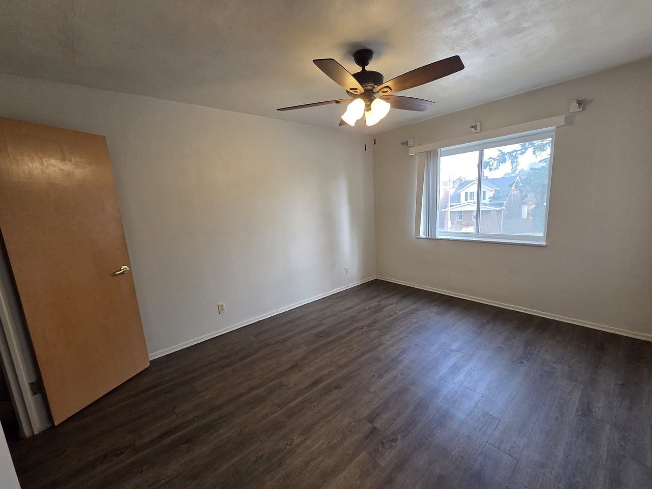 2727 Hampton Avenue - Photo 6 of 6