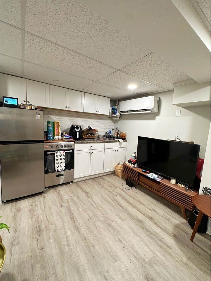 322 South 11th Street - Photo 5 of 13