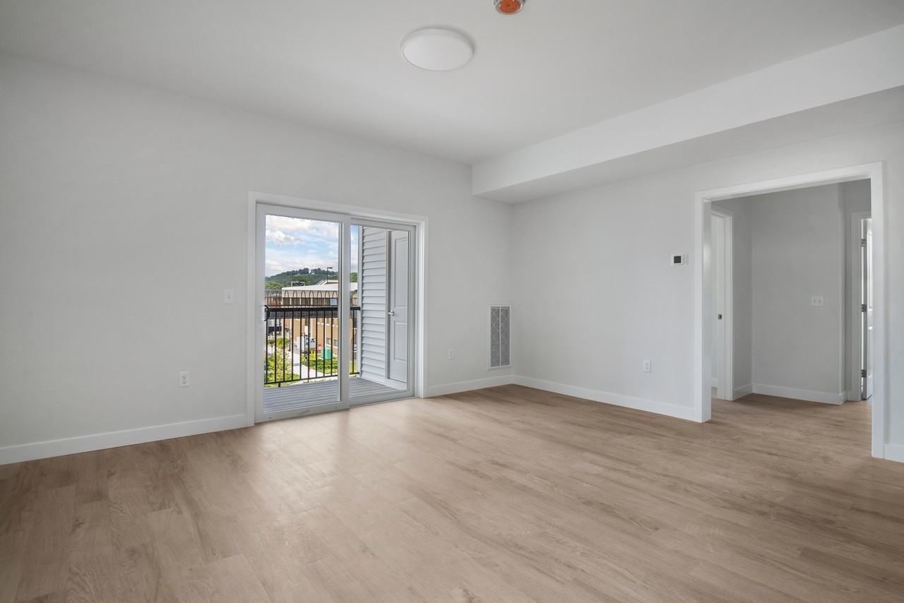 Centre Square Village - Photo 5 of 11