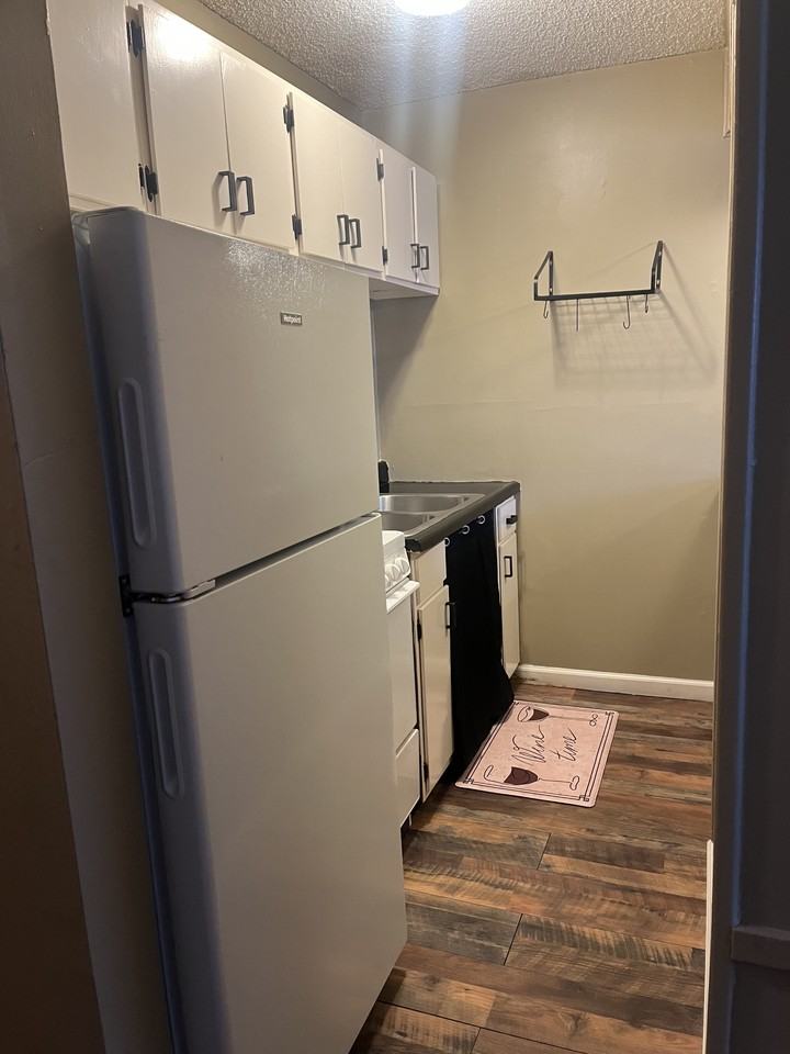 901 Southwest Tyler Street - Photo 5 of 24