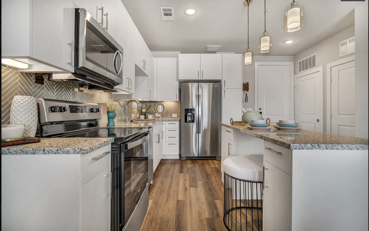 Glenview Dr & City Point Dr #1321 - Photo 6 of 21