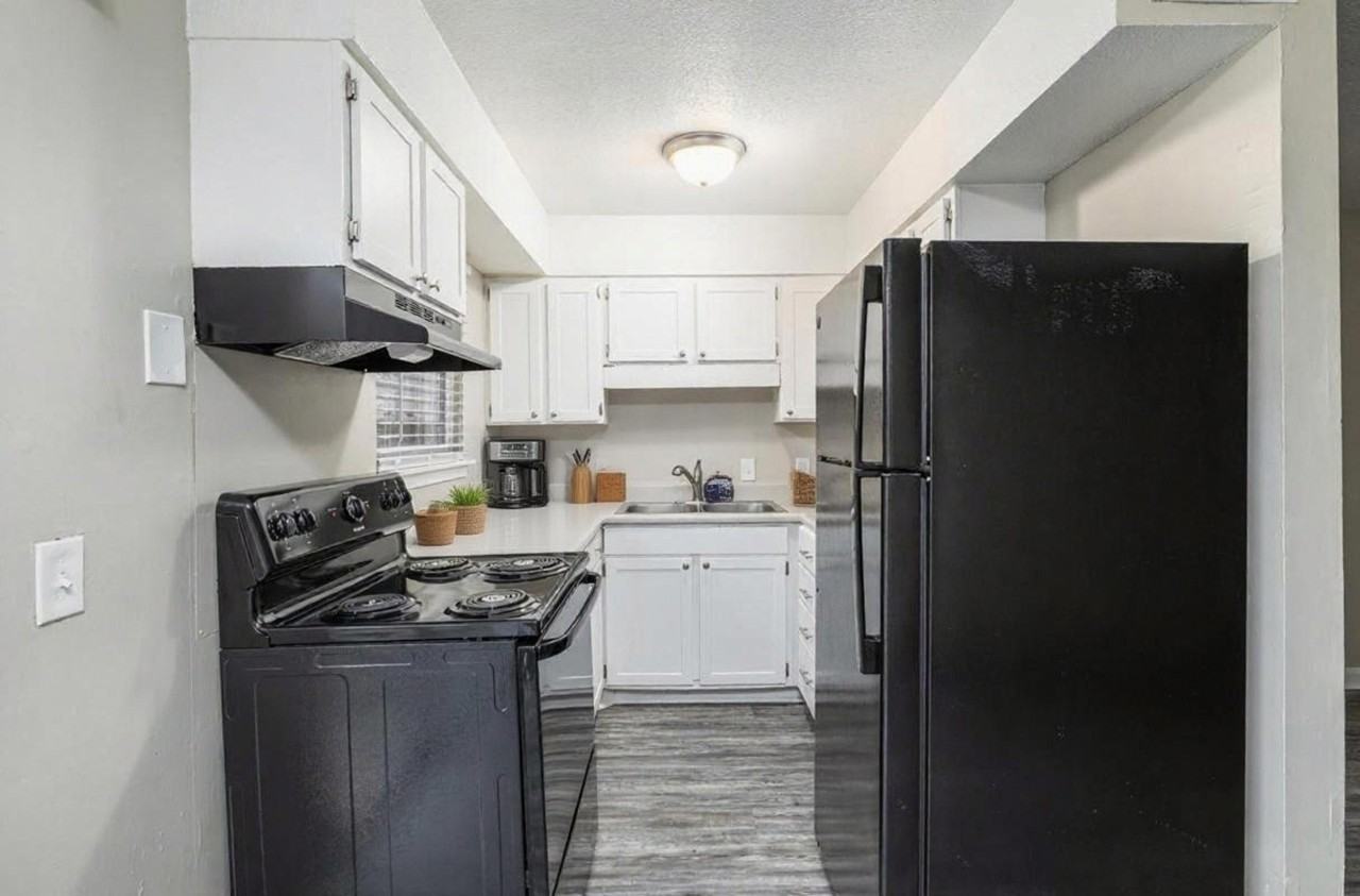 1820 McCormick Street - Photo 3 of 14