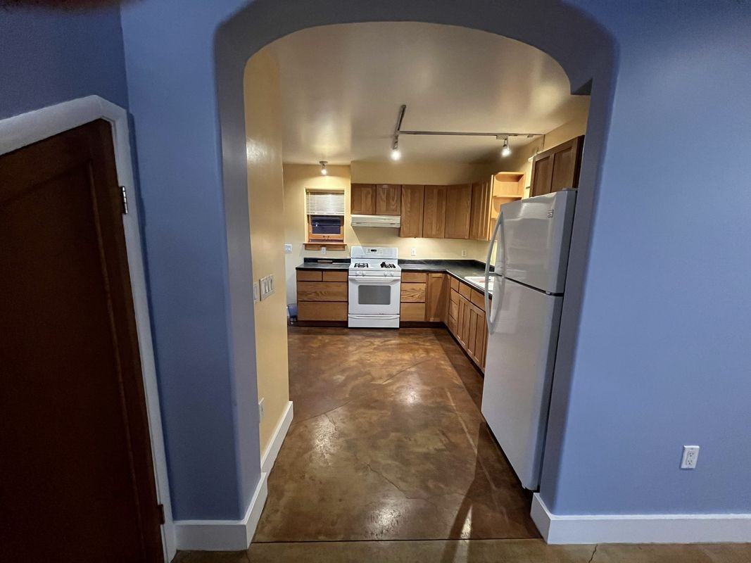 306 Warwick Ave - Photo 7 of 24