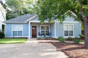 featured image of 125 Camden Pl