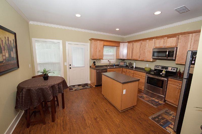 125 Camden Pl - Photo 5 of 9