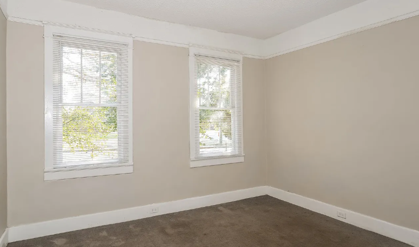 1140 Beman St - Photo 4 of 14