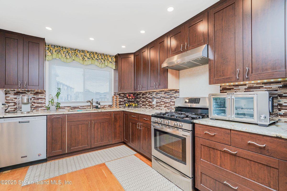 39 Simmons Loop - Photo 3 of 25