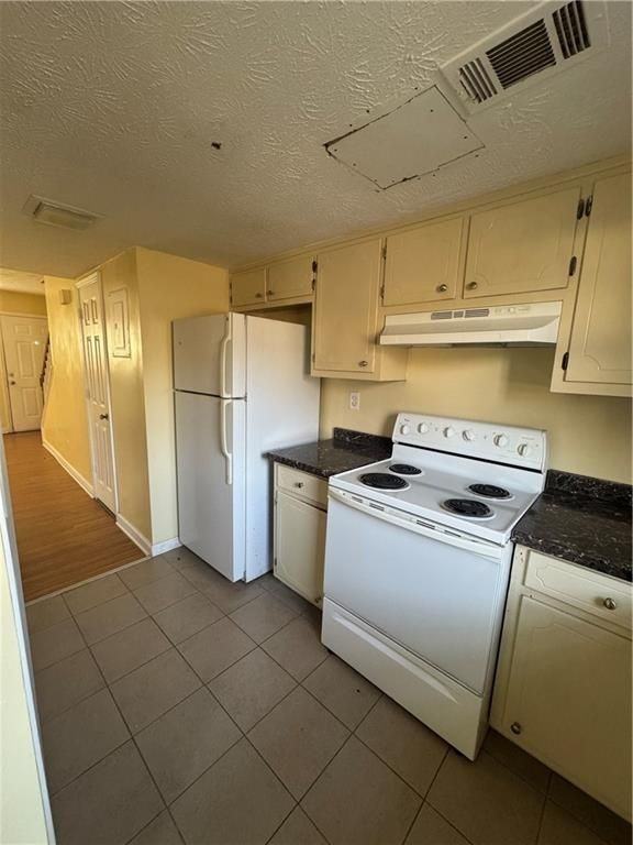 1028 Jeanette Ln - Photo 6 of 8