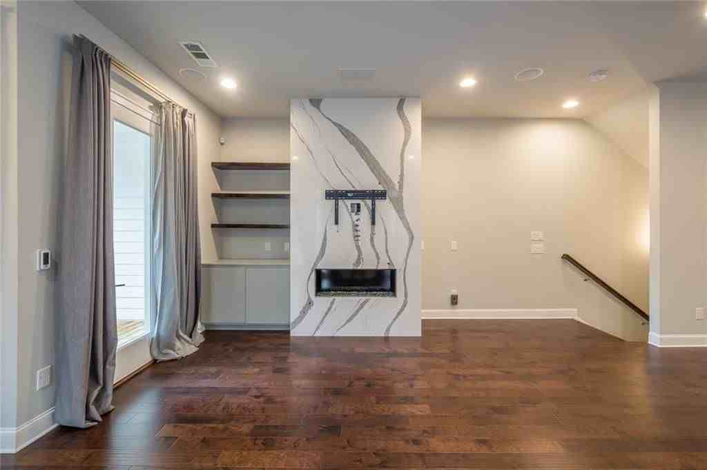 4216 Deming Cir - Photo 7 of 25