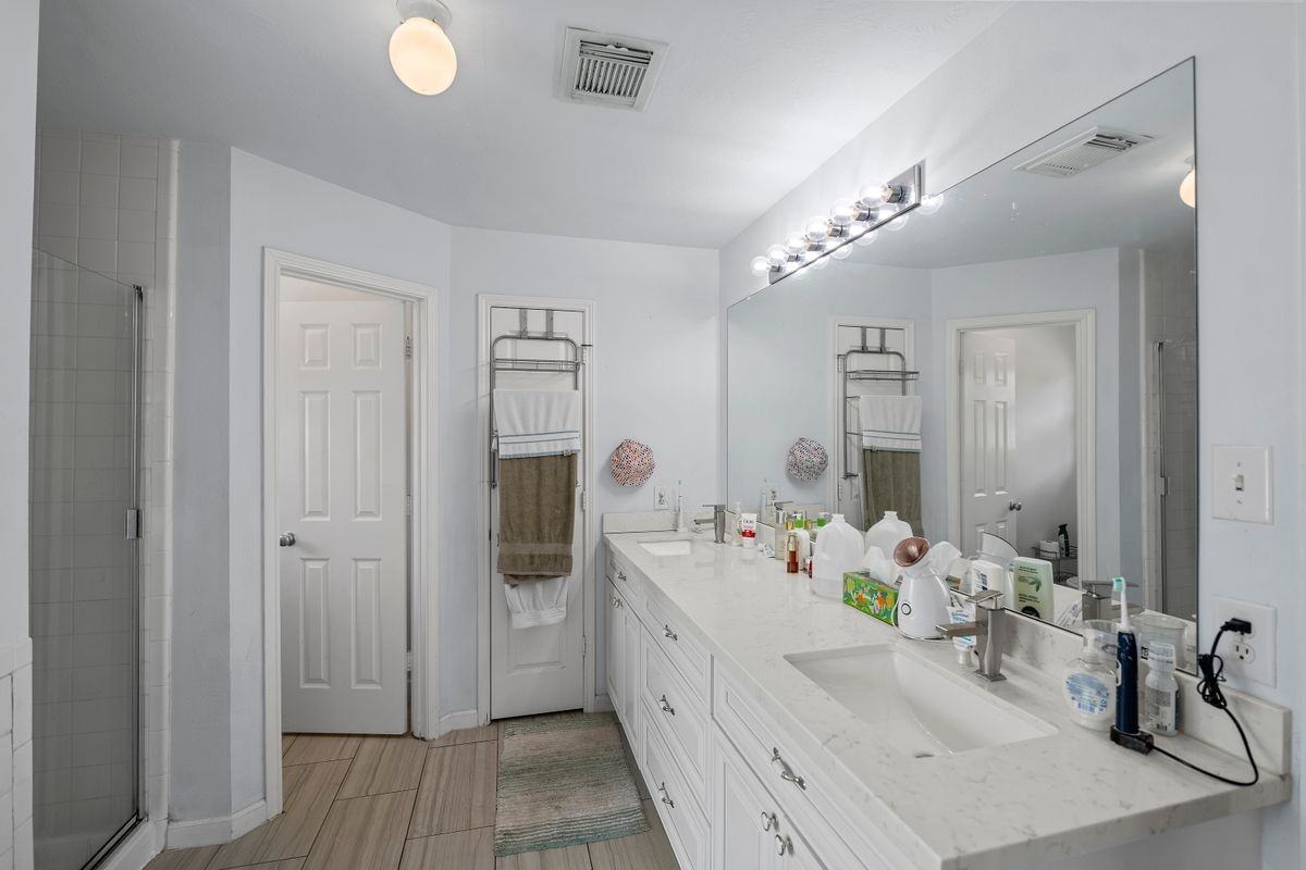 8535 Morning Oak Ln - Photo 3 of 40