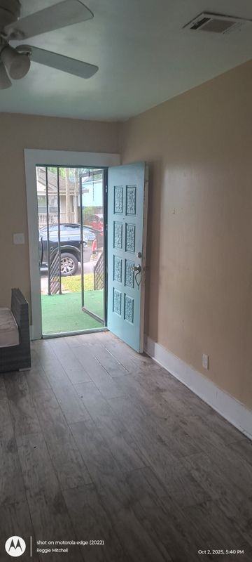 407 W 60th St - Photo 2 of 3