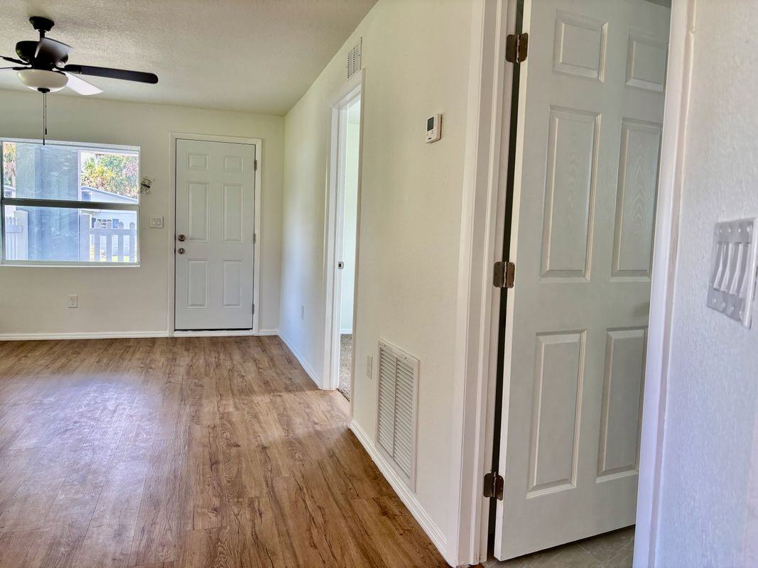 918 Wager Ave - Photo 3 of 6