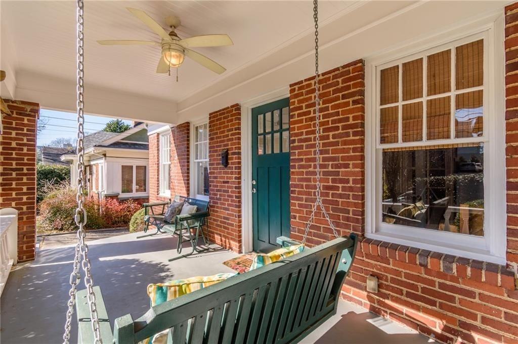 628 Cooledge Ave Ne - Photo 6 of 50