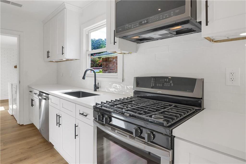 776 Norwood Rd Se - Photo 5 of 26