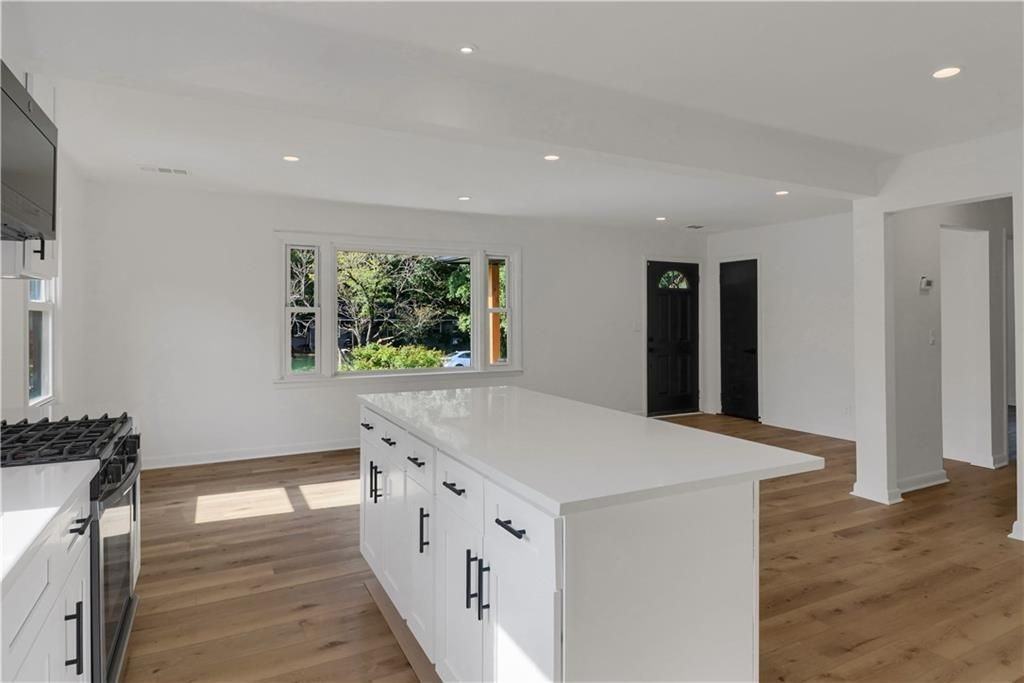 776 Norwood Rd Se - Photo 6 of 26