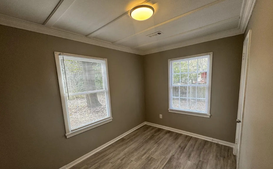 1213 Laura Ave - Photo 6 of 8