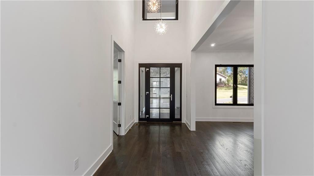 208 Indian Hills Trl - Photo 5 of 50