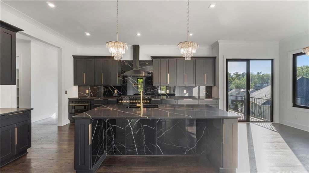 208 Indian Hills Trl - Photo 6 of 50