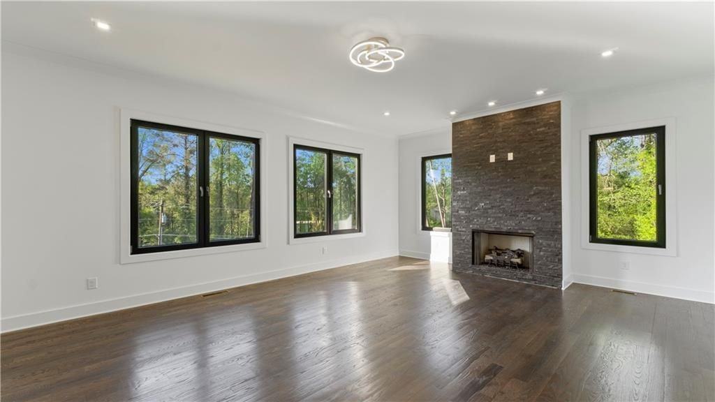 208 Indian Hills Trl - Photo 7 of 50