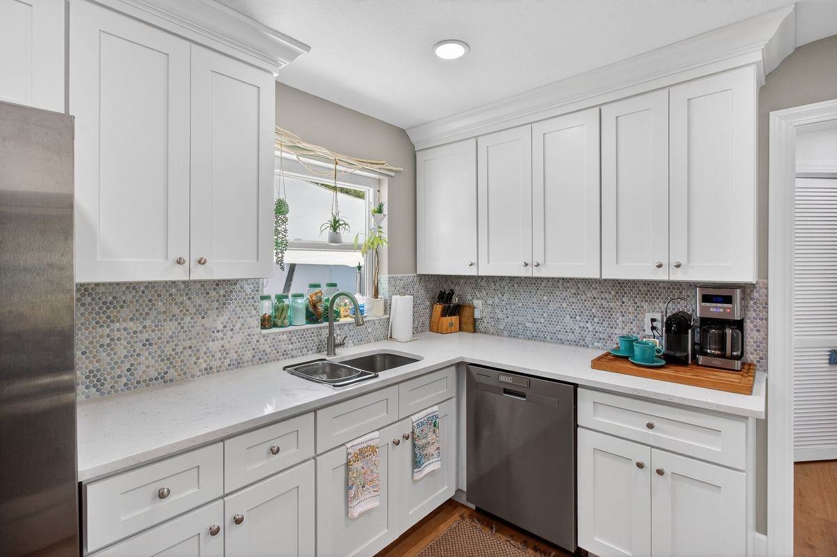 741 Lantana Ave - Photo 6 of 42