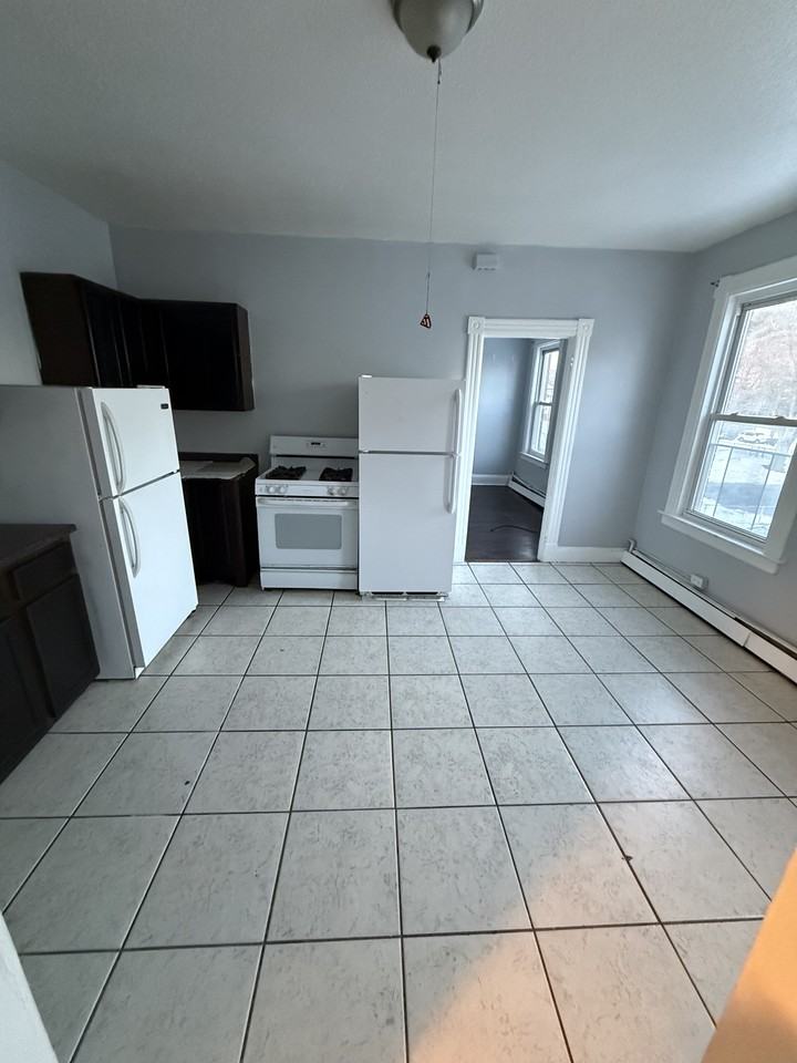 1037 Capitol Avenue #2W - Photo 2 of 17