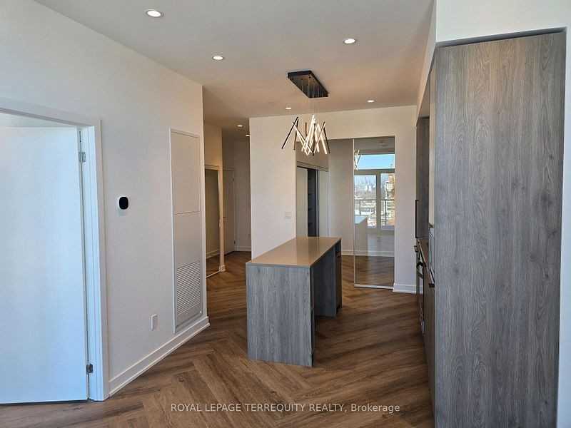 1007 The Queensway #906 - Photo 7 of 15