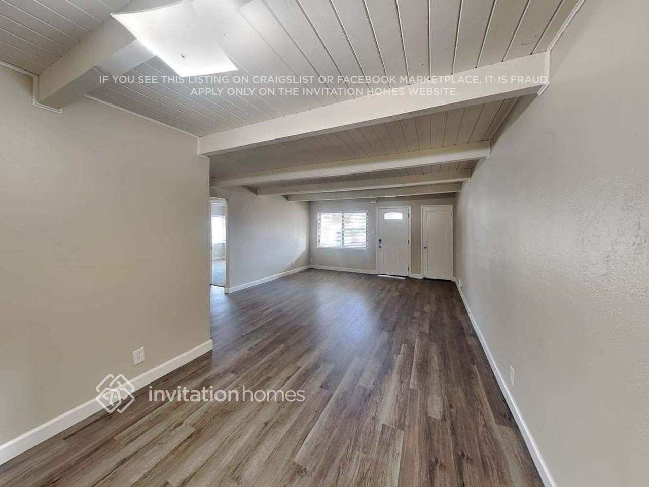 321 Brennan Ct - Photo 3 of 18