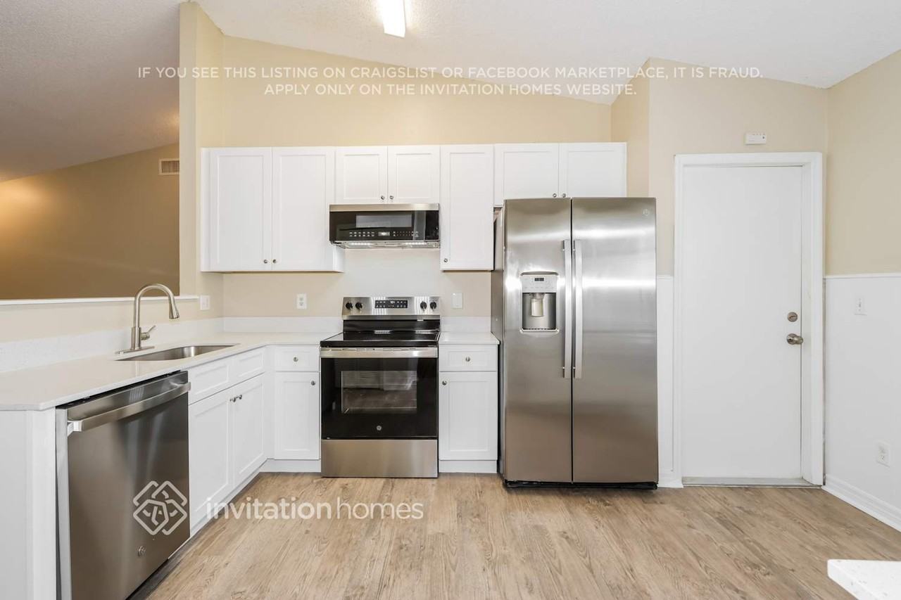 1838 Wake Forest Rd Nw - Photo 5 of 17