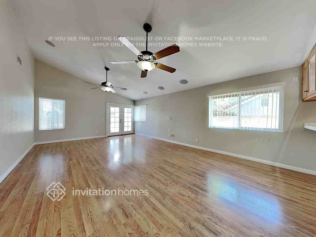 23037 Magnolia Glen Dr - Photo 3 of 21