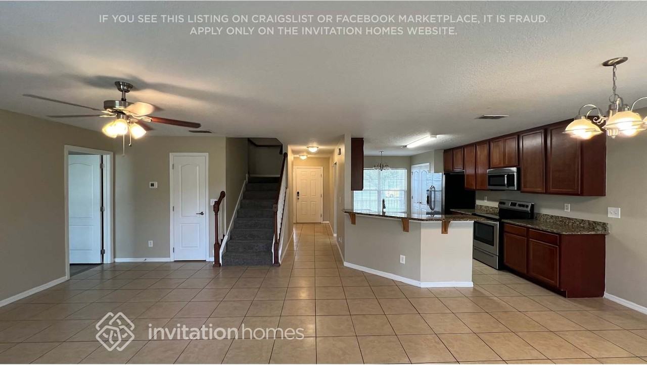 365 Marco Ct - Photo 4 of 16