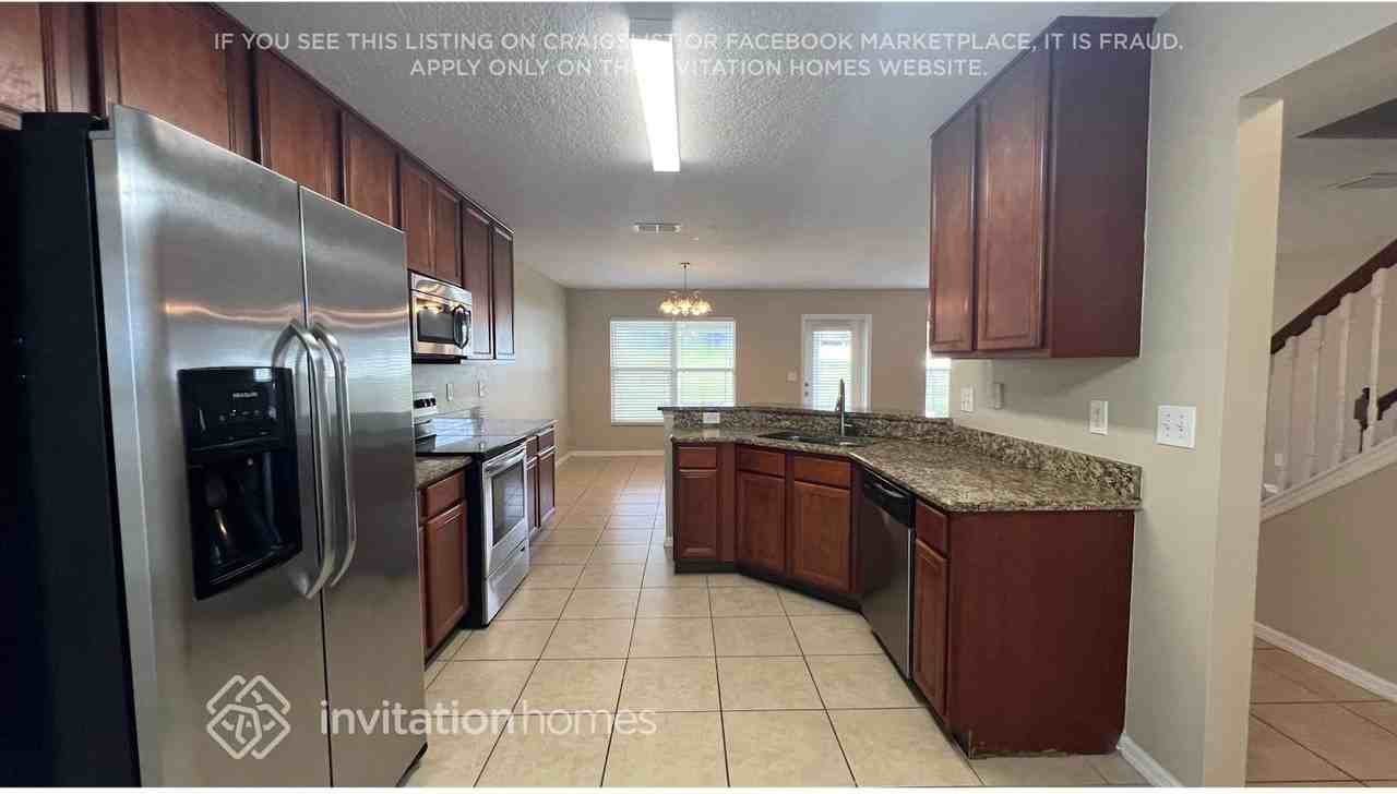 365 Marco Ct - Photo 5 of 16