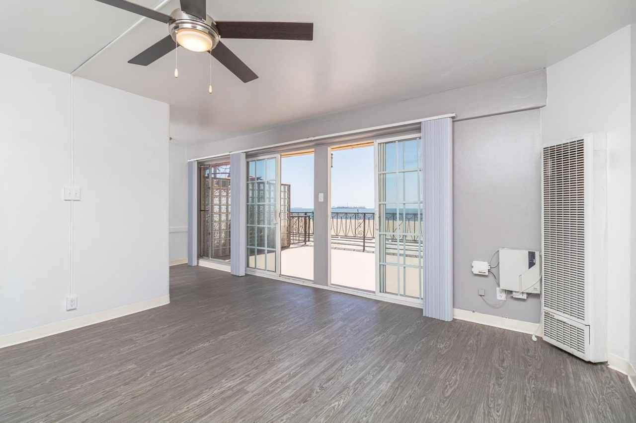 Long Beach Terraces - Photo 3 of 27