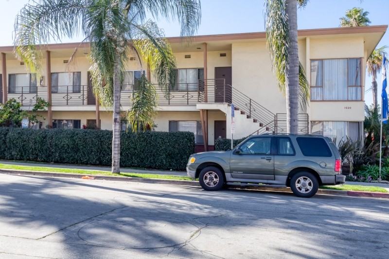 Long Beach Terraces - Photo 5 of 27