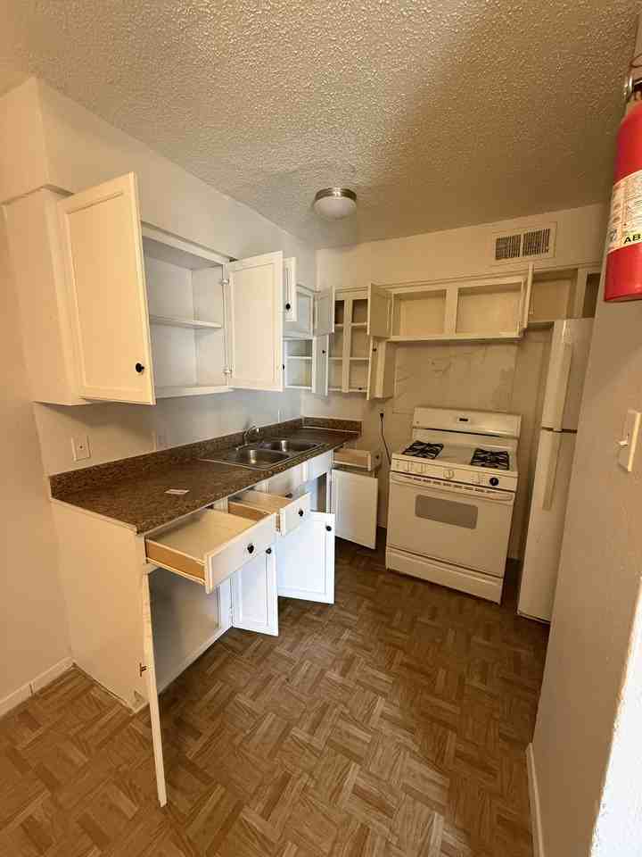 8445 Winkler Dr #BEL11