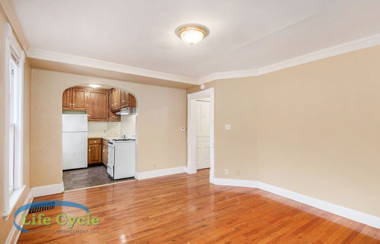 310 Union Ave Se #2 - Photo 5 of 16