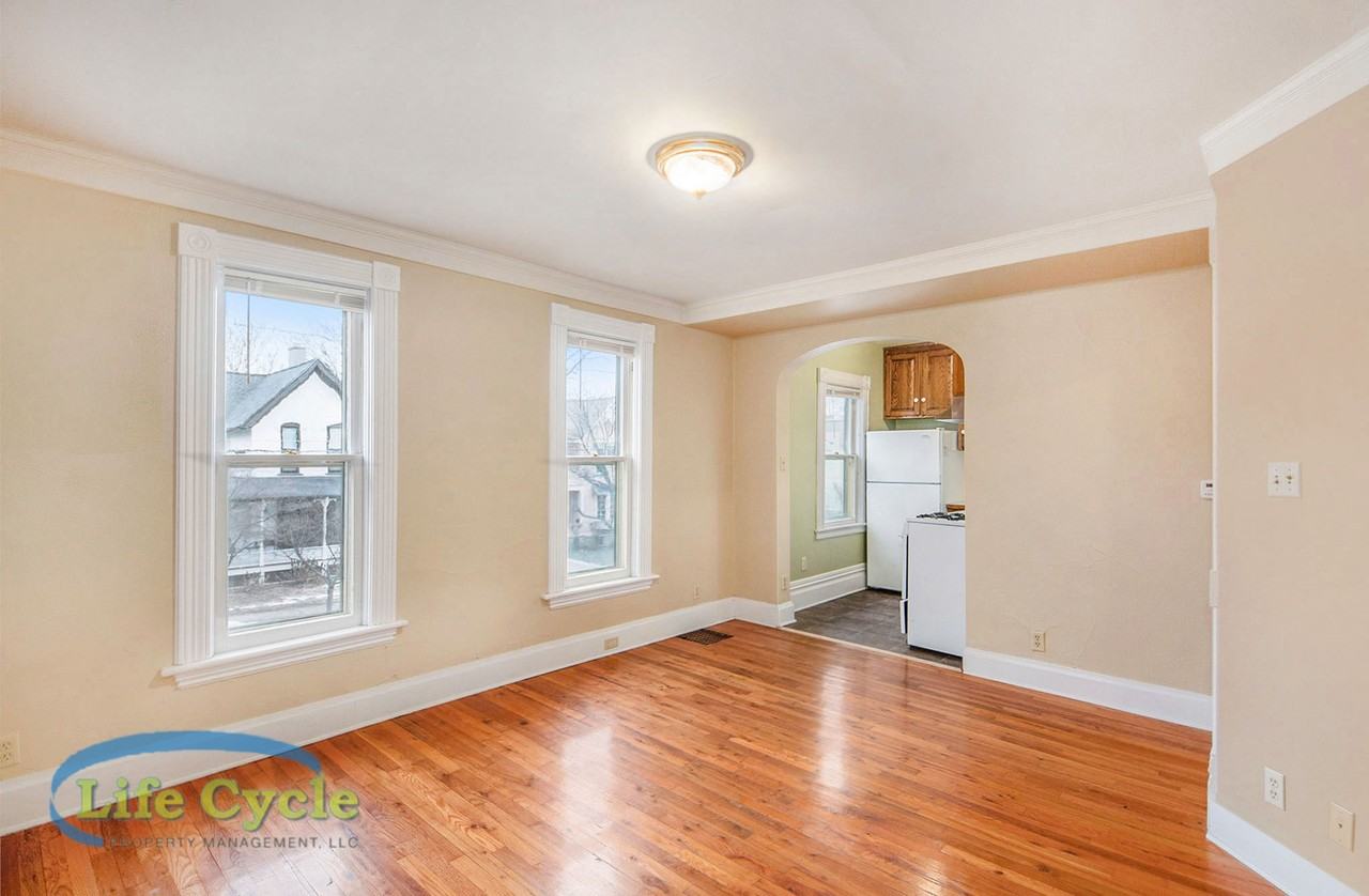 310 Union Ave Se #2 - Photo 6 of 16