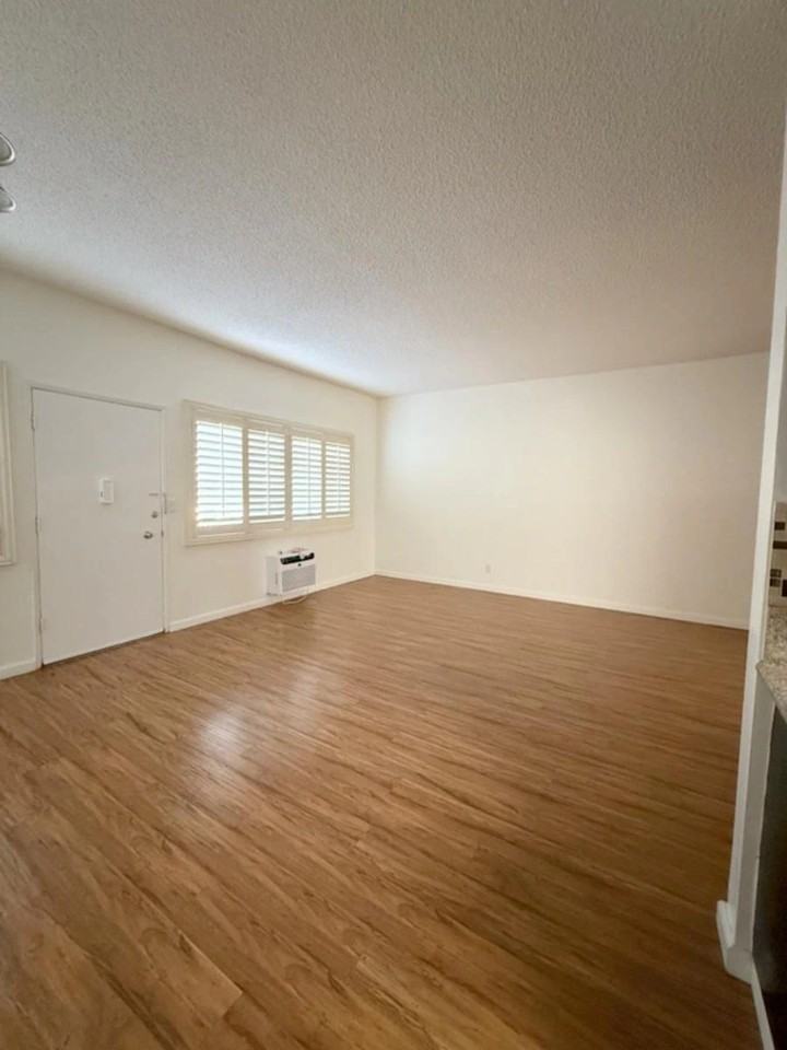 3675 Monon Street, - Photo 5 of 29